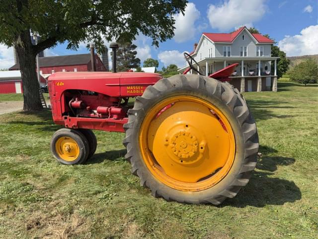 Image of Massey-Harris 44 equipment image 2