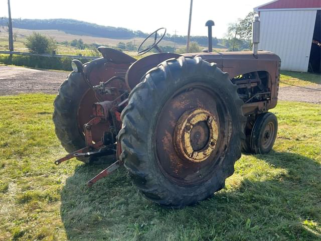 Image of Massey-Harris 44 equipment image 4