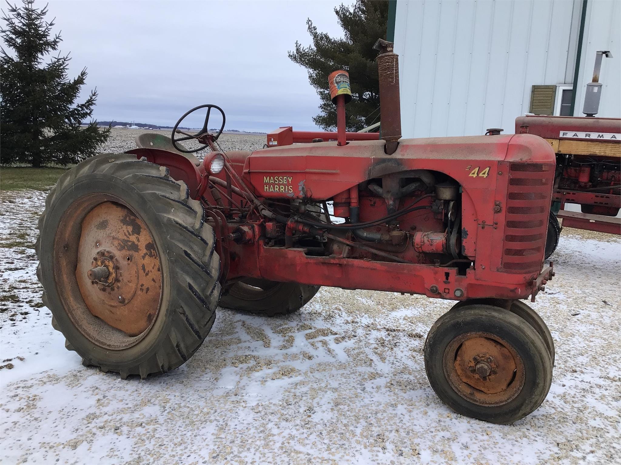 Main image Massey-Harris 44