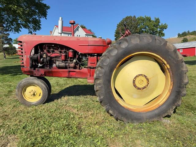 Image of Massey-Harris 44 equipment image 1