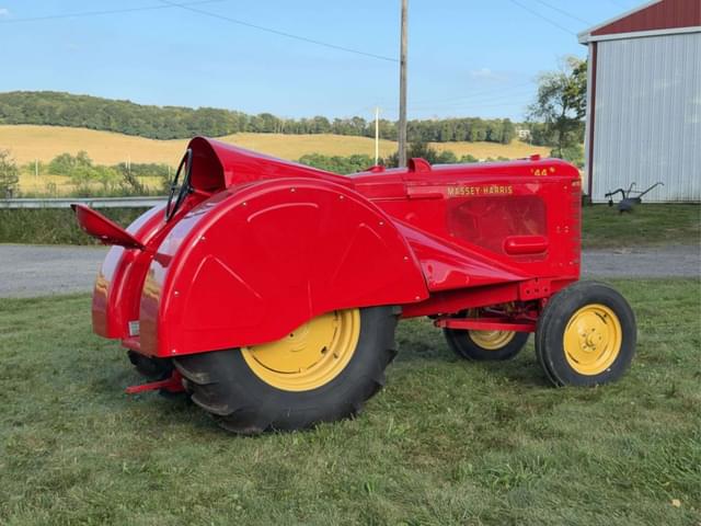 Image of Massey-Harris 44 equipment image 3