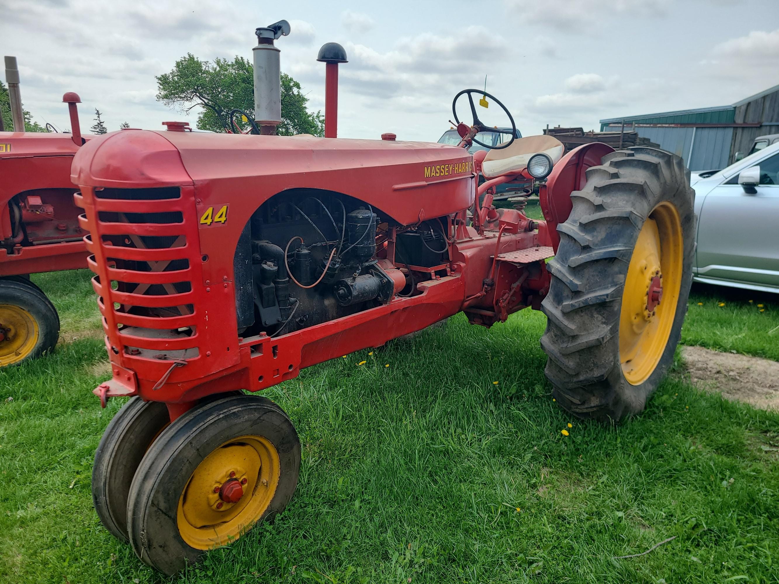 Main image Massey-Harris 44