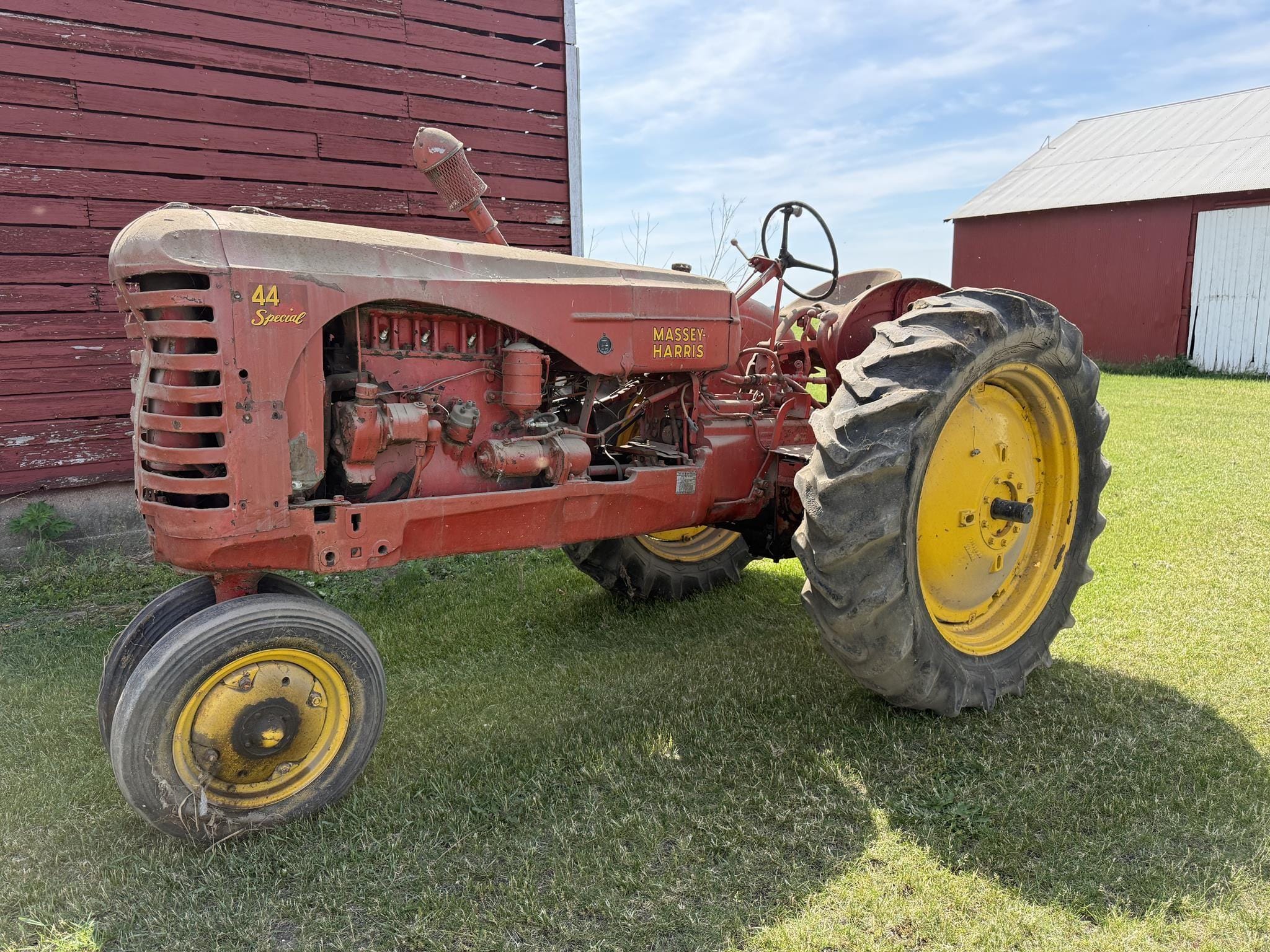 Massey-Harris 44 Special Equipment Image0