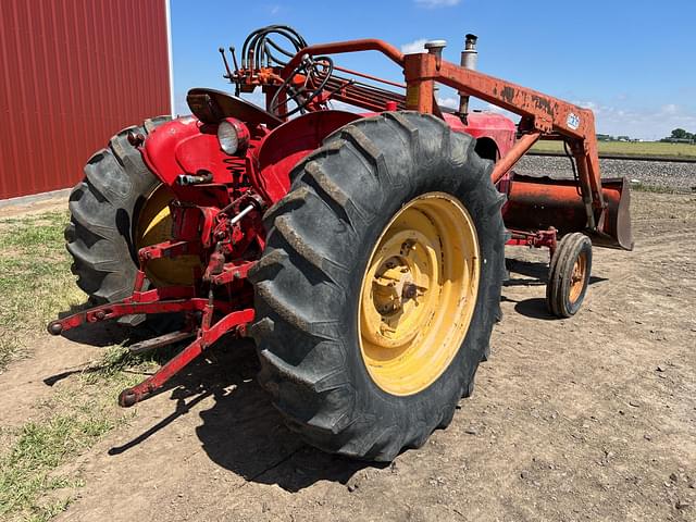 Image of Massey-Harris 44 equipment image 4