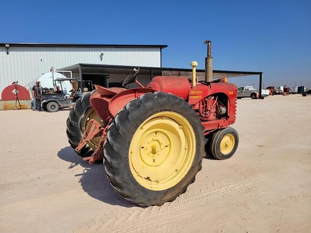 Image of Massey-Harris 44 equipment image 4