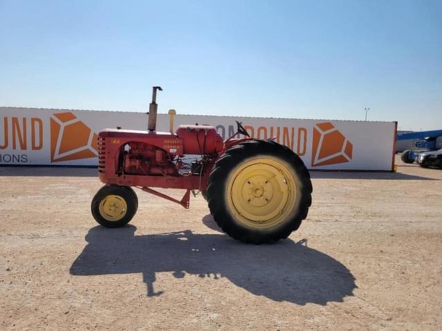 Image of Massey-Harris 44 equipment image 1
