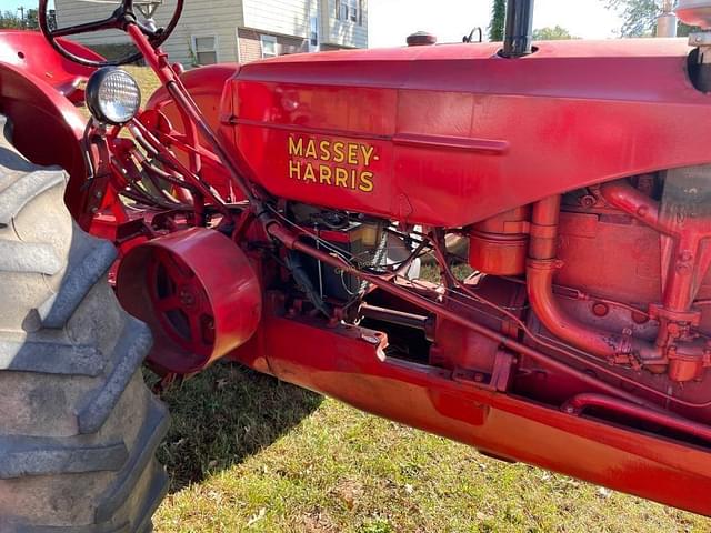 Image of Massey-Harris 44 equipment image 4