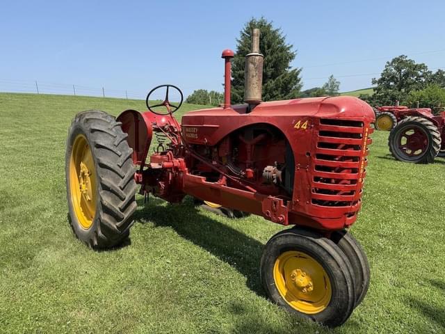 Image of Massey-Harris 44 equipment image 2