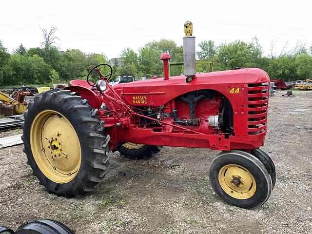 Image of Massey-Harris 44 equipment image 3