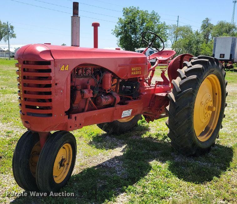 Main image Massey-Harris 44