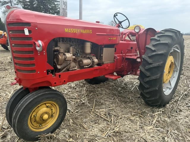 Image of Massey-Harris 444 equipment image 1