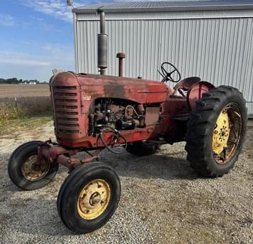 Main image Massey-Harris 444
