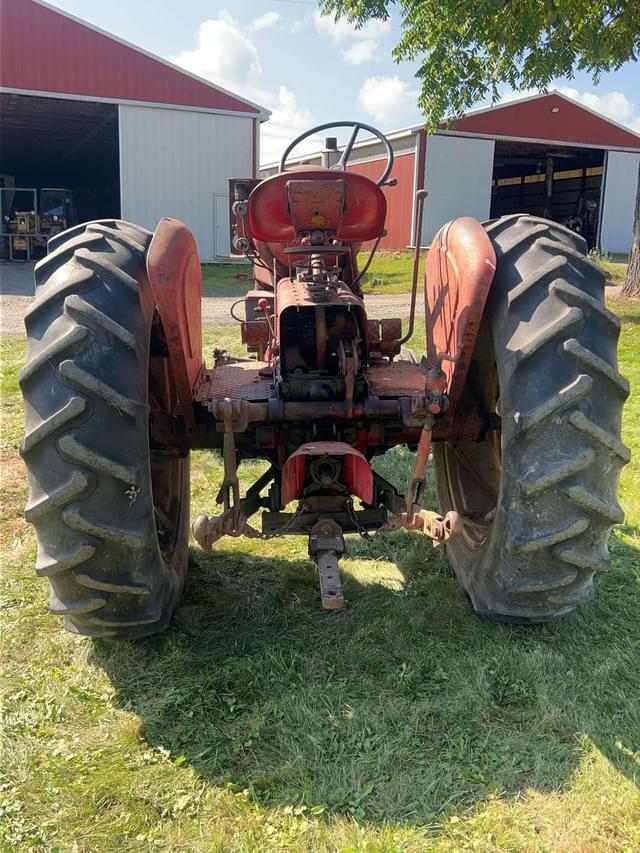 Image of Massey-Harris 444 equipment image 3