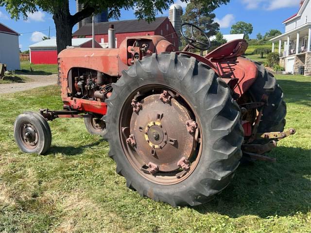 Image of Massey-Harris 444 equipment image 2