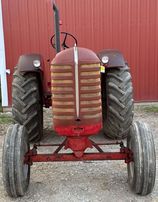 Image of Massey-Harris 444 equipment image 2