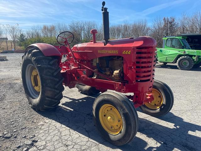 Image of Massey-Harris 444 equipment image 1