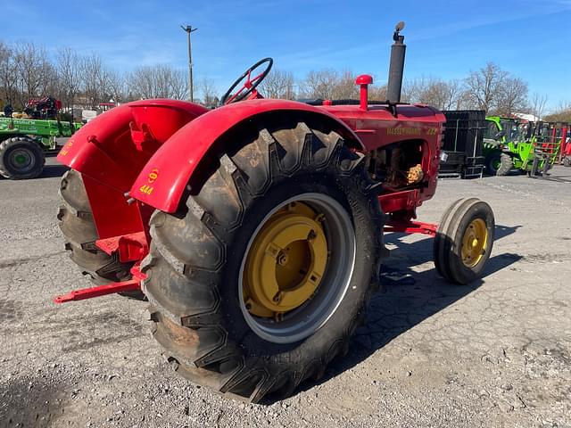 Image of Massey-Harris 444 equipment image 2