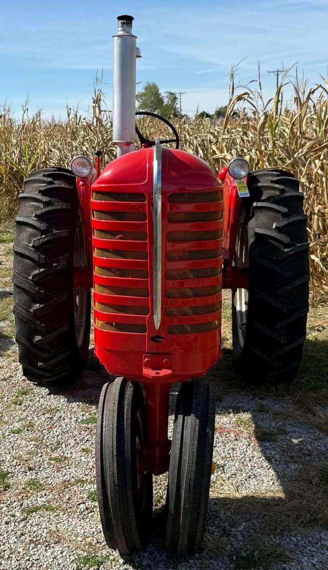Image of Massey-Harris 444 equipment image 4