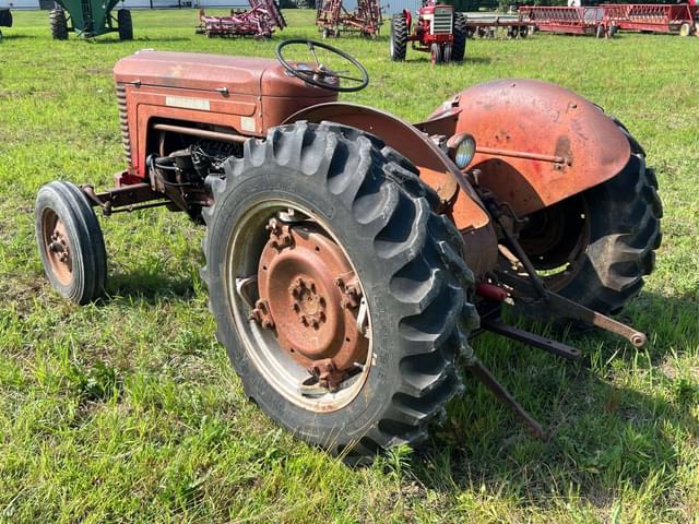 Image of Massey-Harris 50 equipment image 2