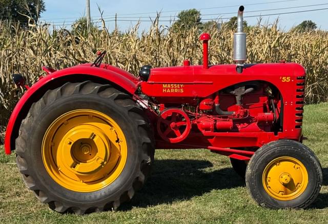 Image of Massey-Harris 55 equipment image 1