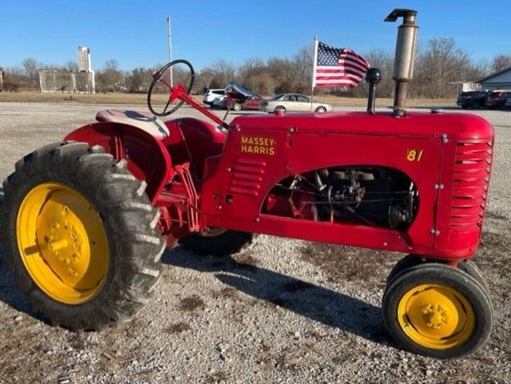 Main image Massey-Harris 81