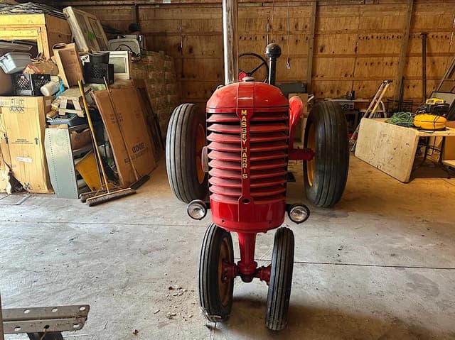 Image of Massey-Harris 81 equipment image 1