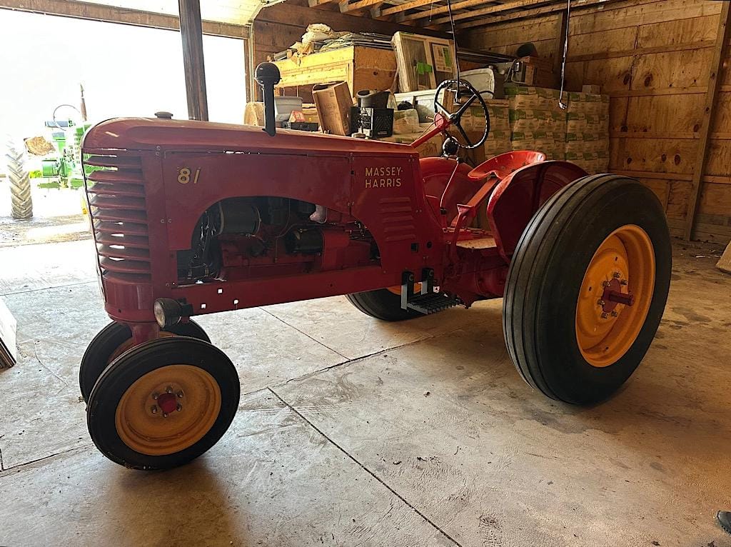 Massey-Harris 81 Equipment Image0