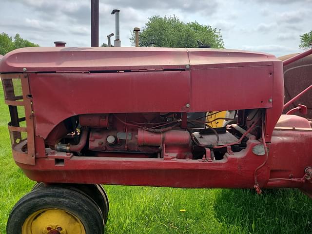 Thumbnail image Massey-Harris 101 Junior 2