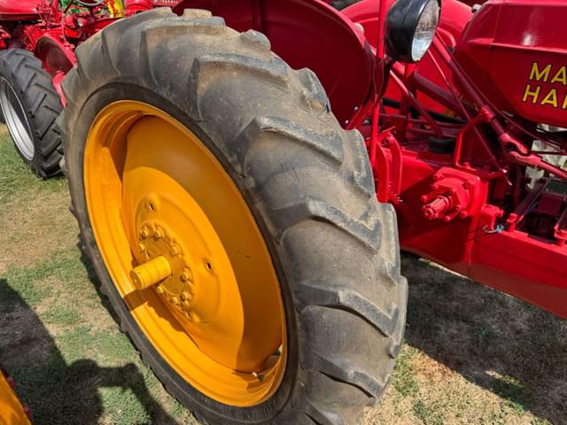 Image of Massey-Harris 33 equipment image 3