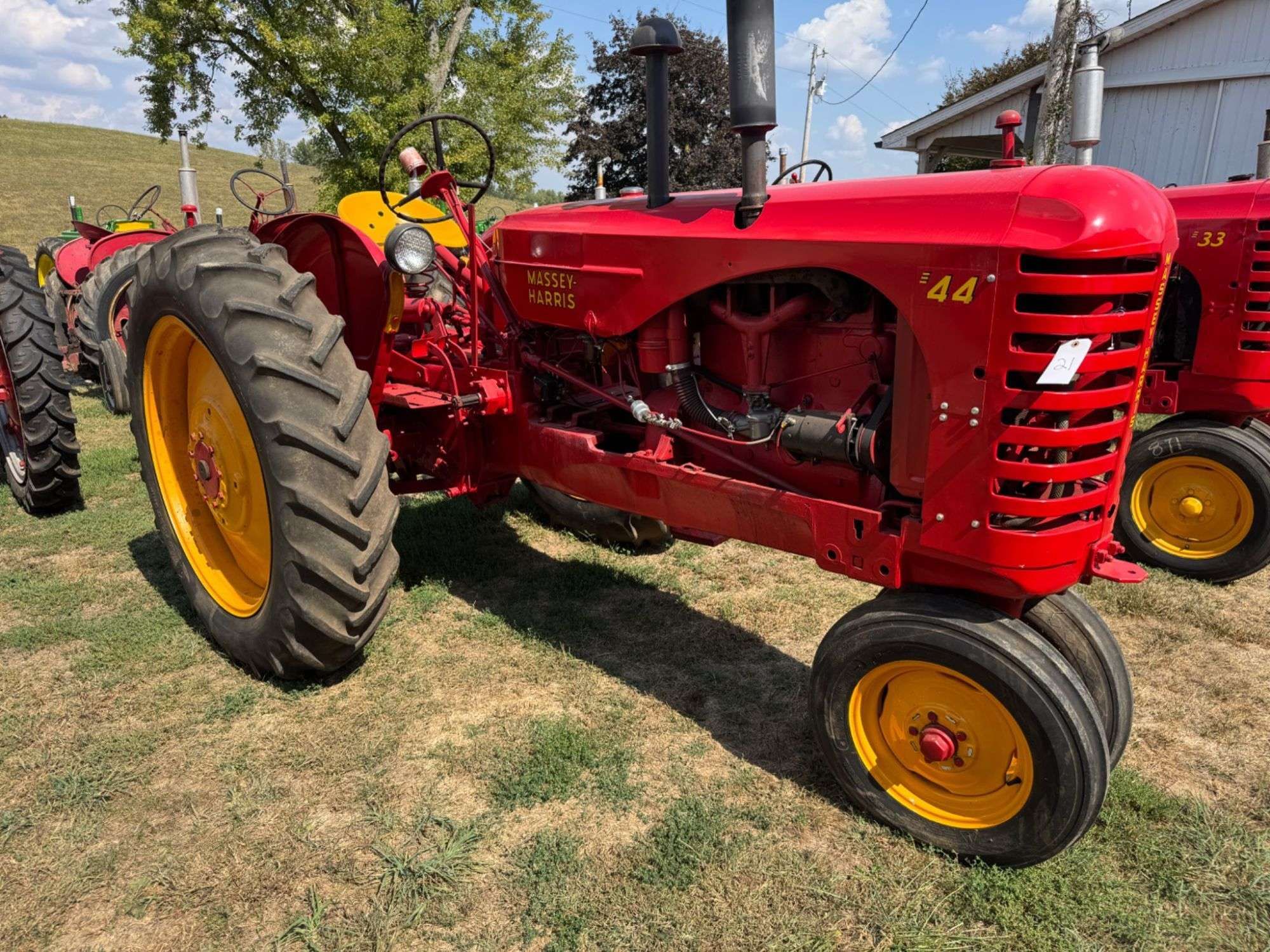 Massey-Harris 44 Equipment Image0