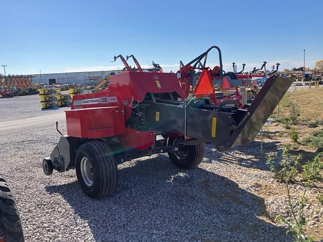 Image of Massey Ferguson 1840 equipment image 1