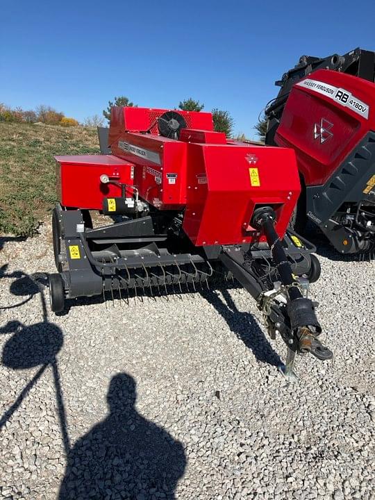 Image of Massey Ferguson 1840 equipment image 3