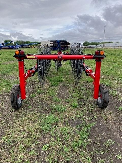 Image of Massey Ferguson 3983 equipment image 3