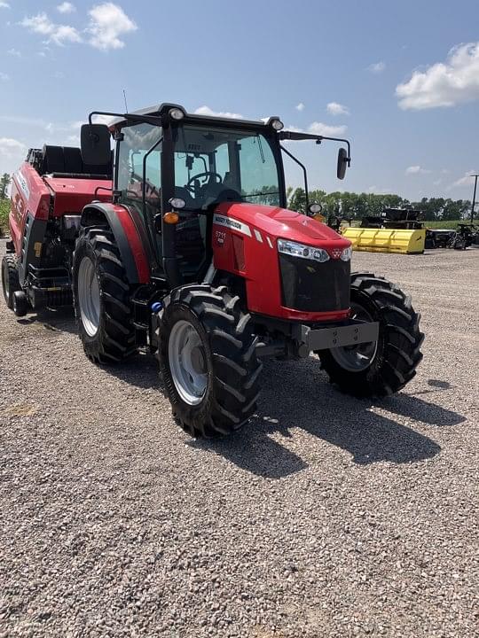 Image of Massey Ferguson 5711D equipment image 3