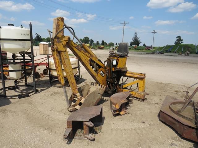 Image of Massey Ferguson 220 equipment image 1