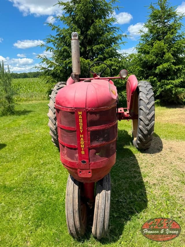 Image of Massey-Harris 101 Junior equipment image 1