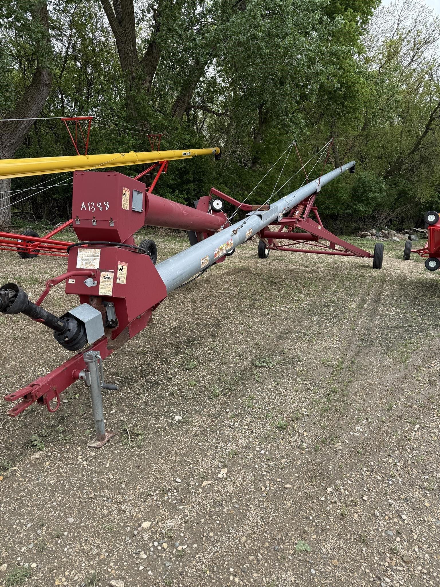 Mayrath 10x70 Equipment Image0