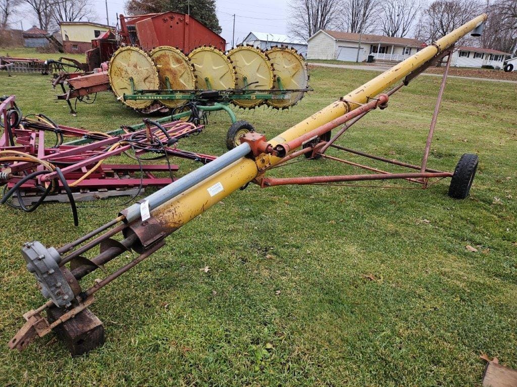 Main image Mayrath 8X32