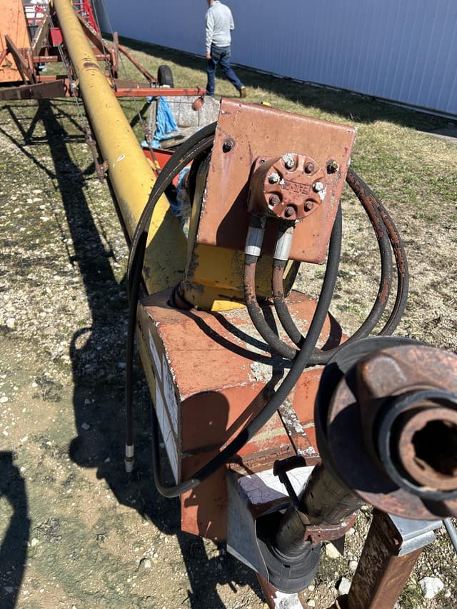 Image of Mayrath 8x52 equipment image 3