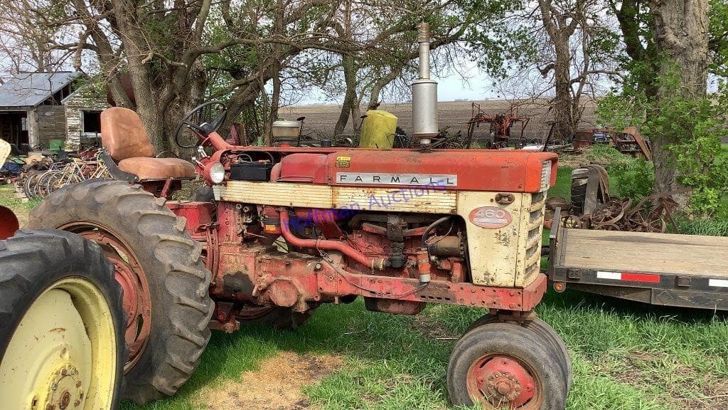 Image of Farmall 460 Primary image