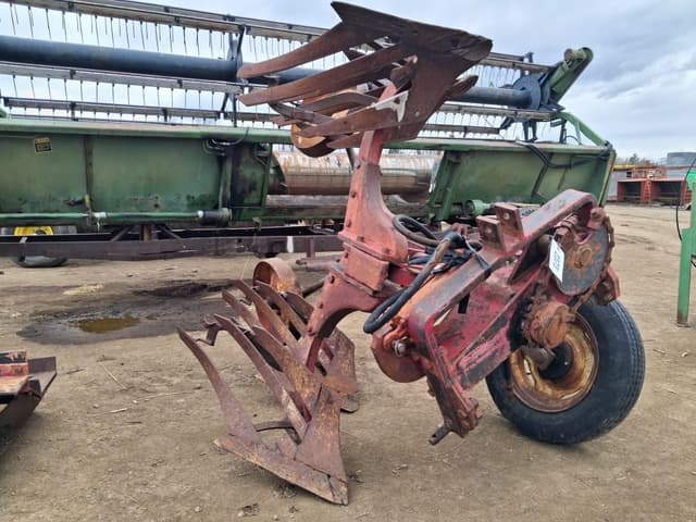 Image of McCormick 512 equipment image 1