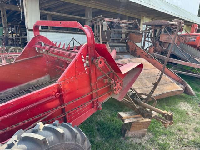 Image of McCormick-Deering 100 equipment image 4