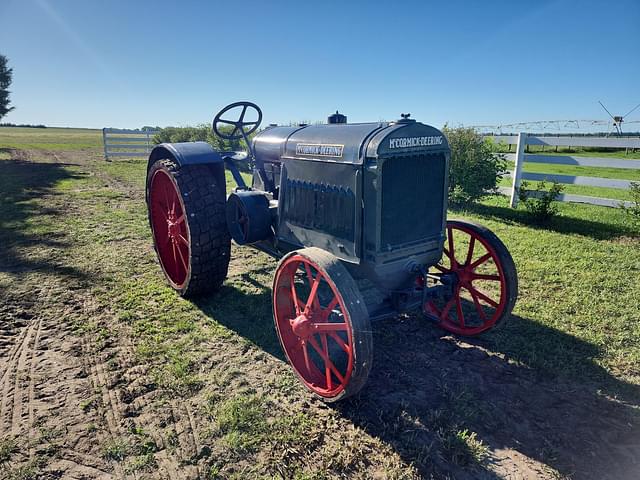 Image of McCormick-Deering 10-20 equipment image 1