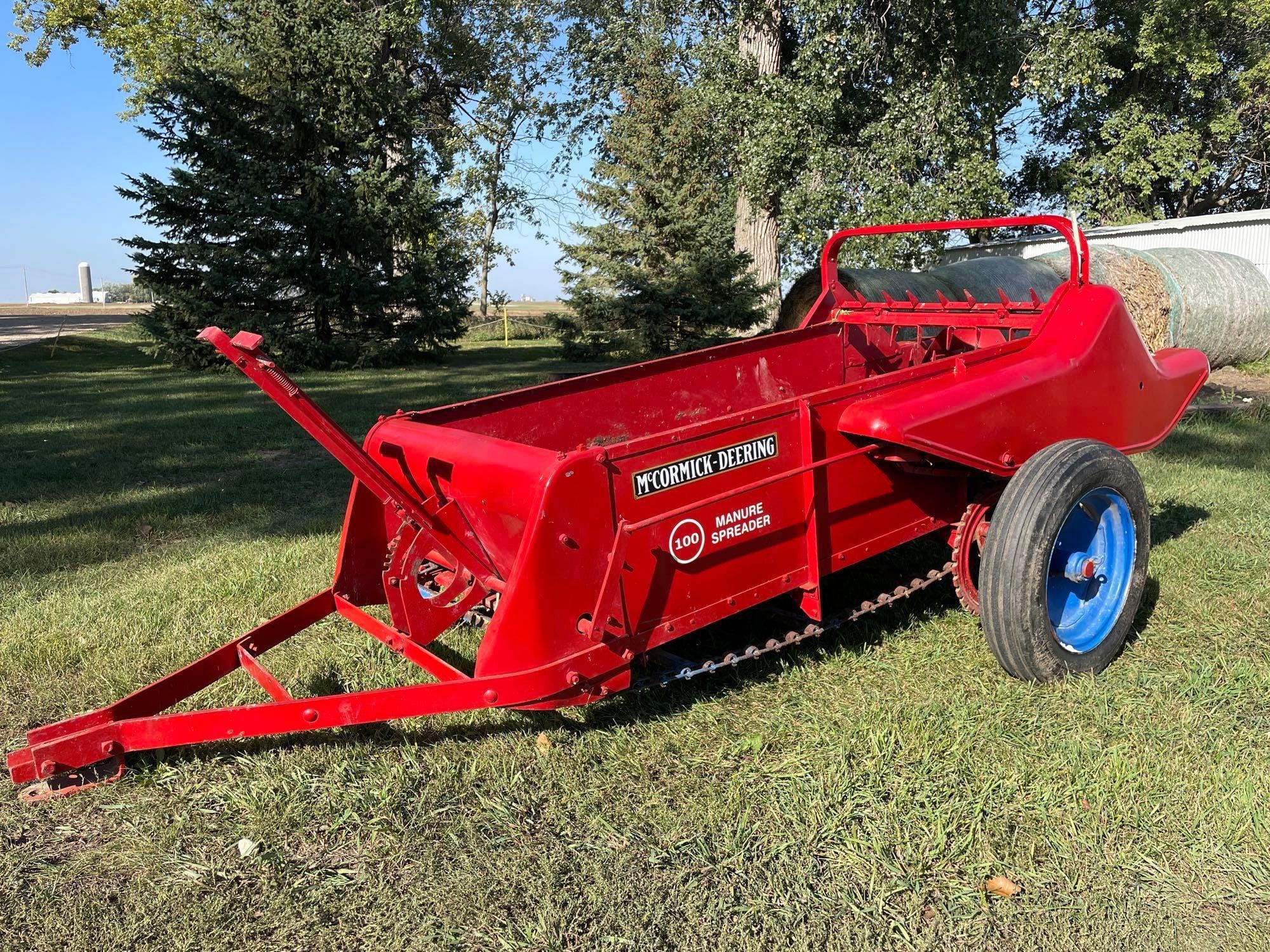 Main image McCormick-Deering 100