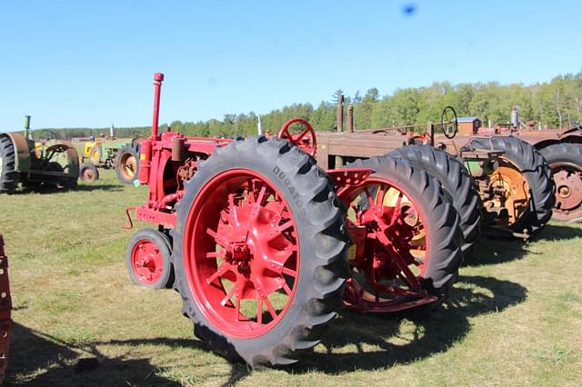 Image of Farmall F-12 equipment image 1