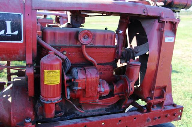 Image of Farmall F-14 equipment image 2