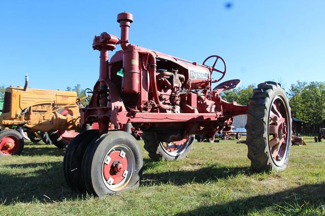 Image of Farmall F-20 equipment image 3