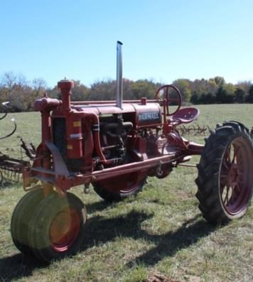 Main image Farmall F-20