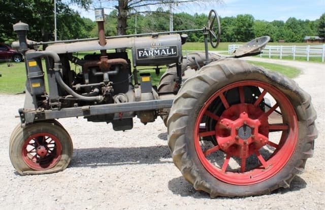 Image of Farmall F-20 equipment image 1