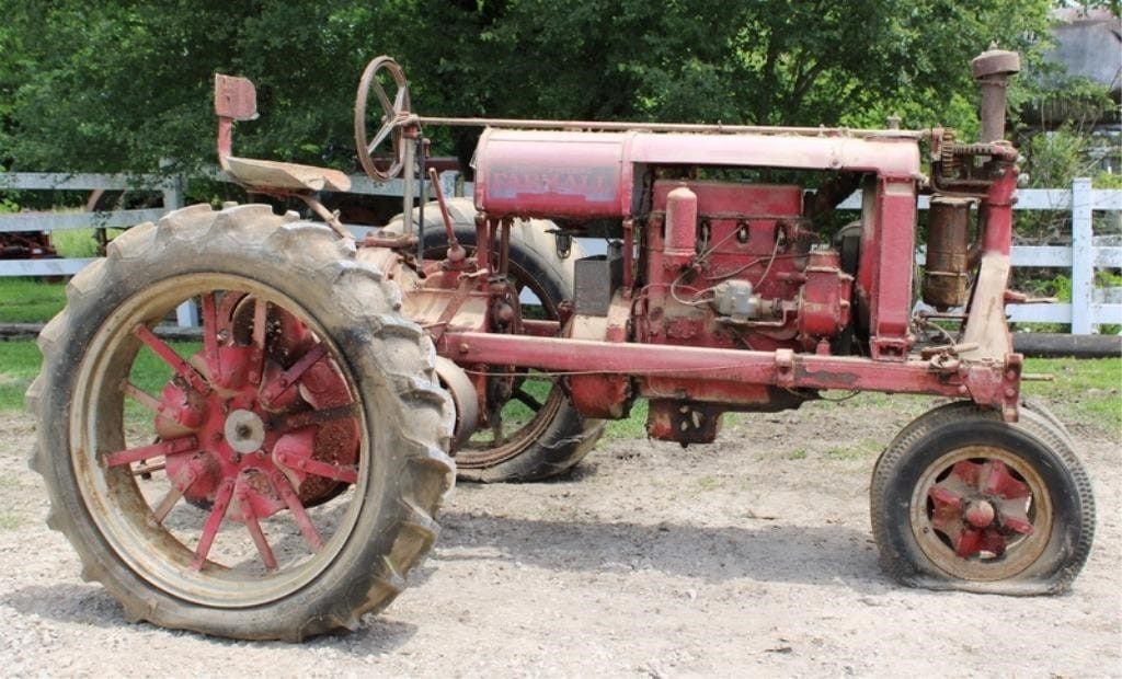 Farmall F-20 Equipment Image0